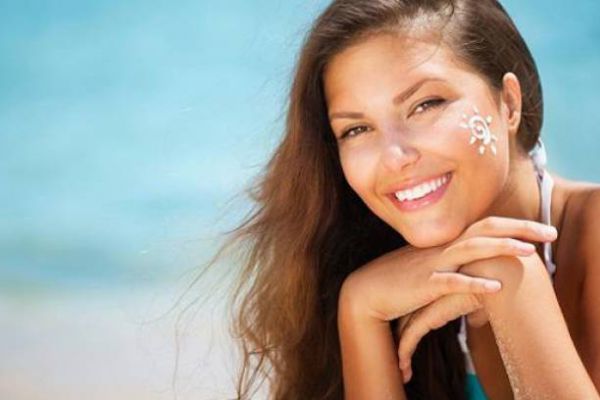 خلطات طبيعية لعلاج حروق الشمس صيفاً