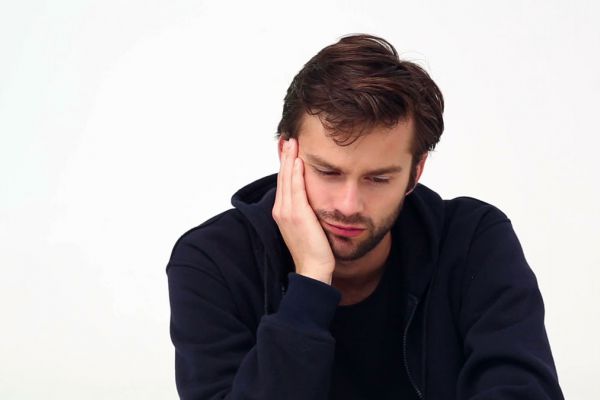 كيف تعالجين اكتئاب زوجك؟