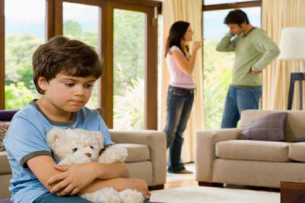 الخلافات الزوجية وأثرها على الأبناء