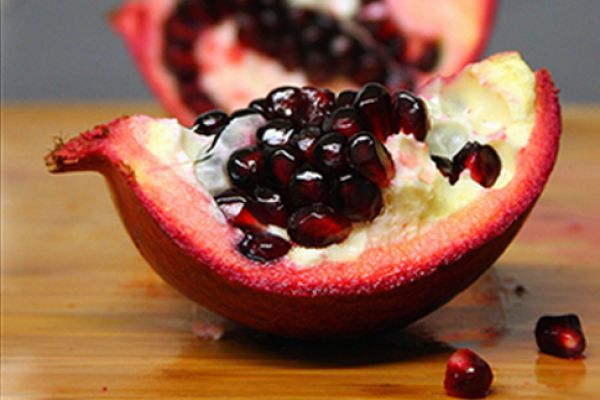 الرمان فاكهة الصحة والجمال