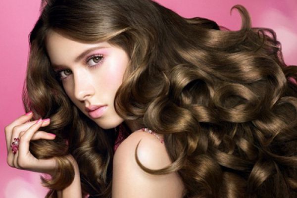 أعيدي الحياة لشعرك مع هذه العشبة المذهلة!